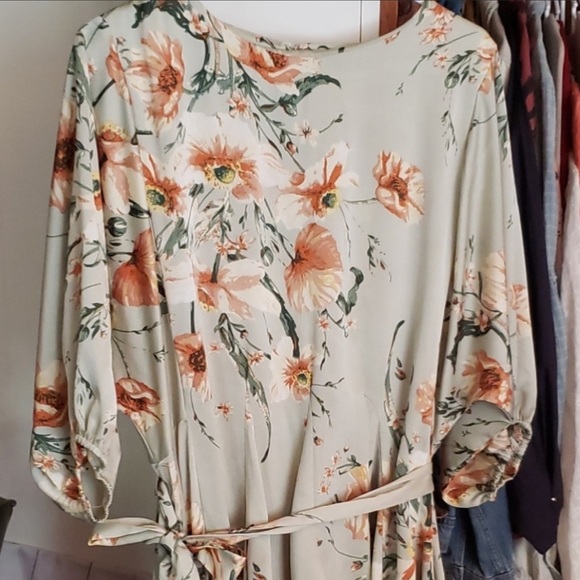 Floral Flowy Vici Mini Dress - Medium - Picture 4 of 7